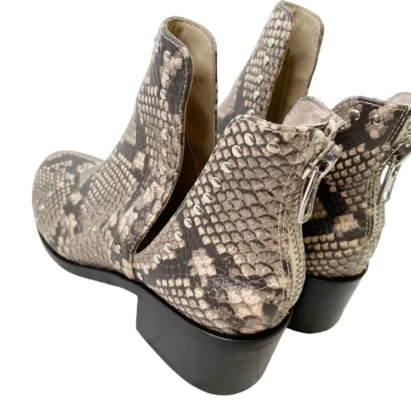 Steve Madden Conspire Studded Snakeskin Genuine Leather Booties Size 8.5 - Picture 6 of 9